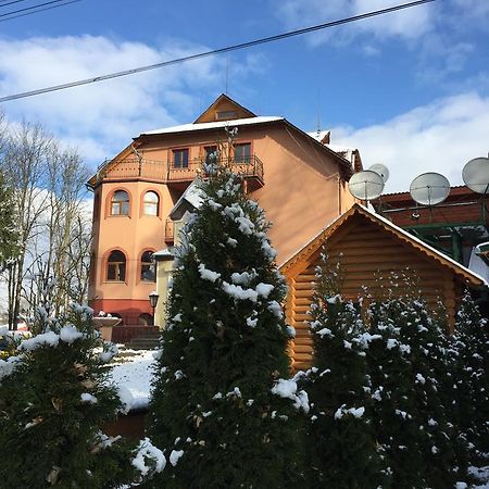 Franc Hotel Yasinia Bagian luar foto