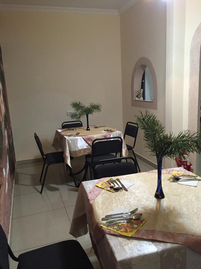 Franc Hotel Yasinia Bagian luar foto
