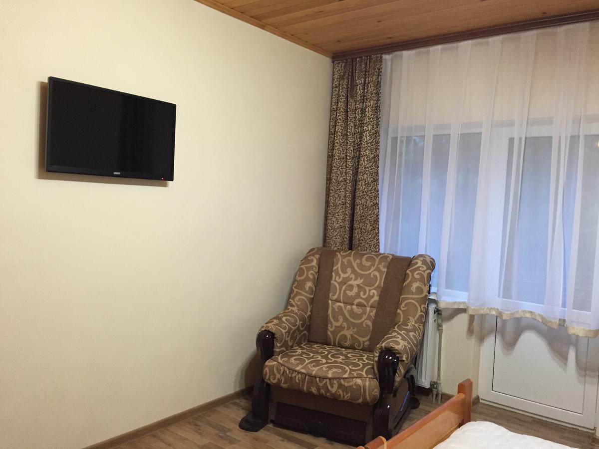 Franc Hotel Yasinia Bagian luar foto