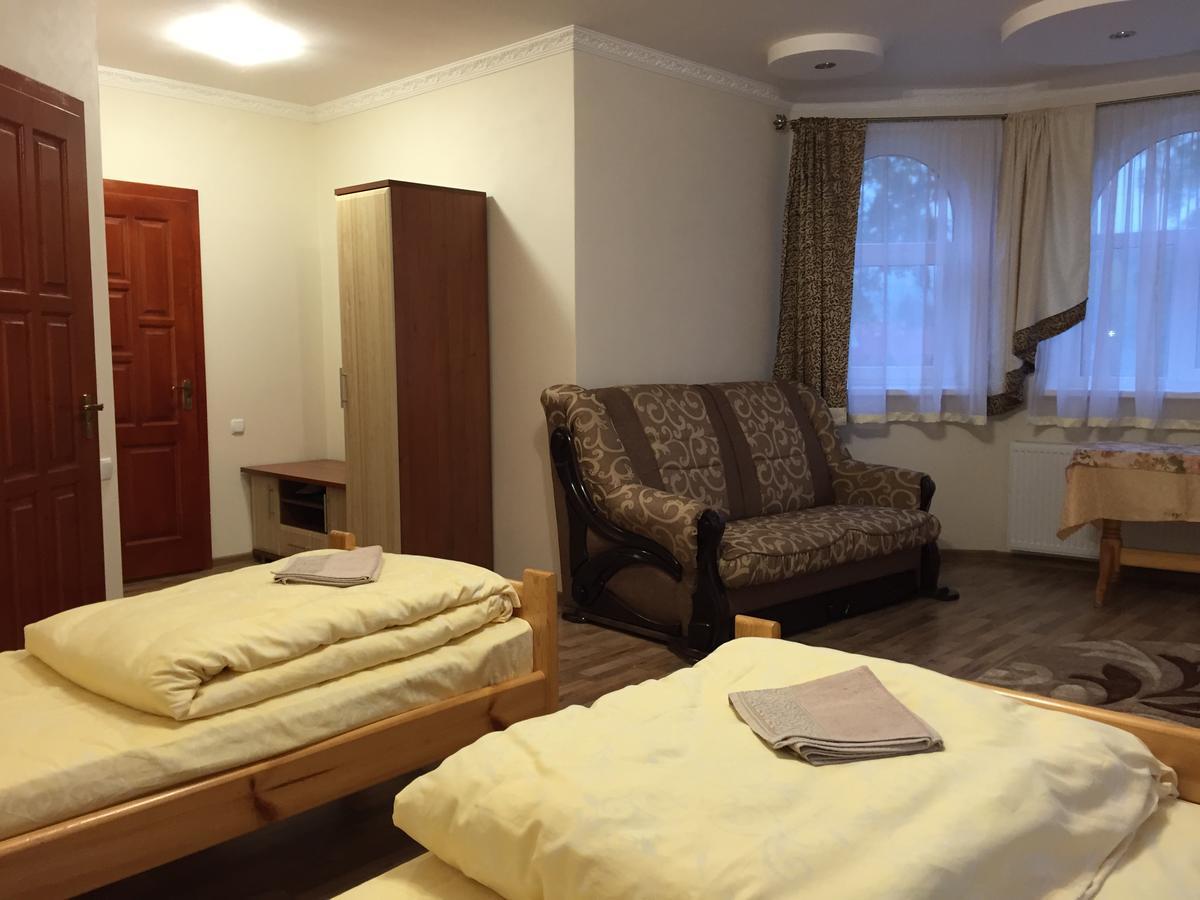 Franc Hotel Yasinia Bagian luar foto