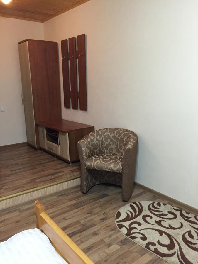Franc Hotel Yasinia Bagian luar foto