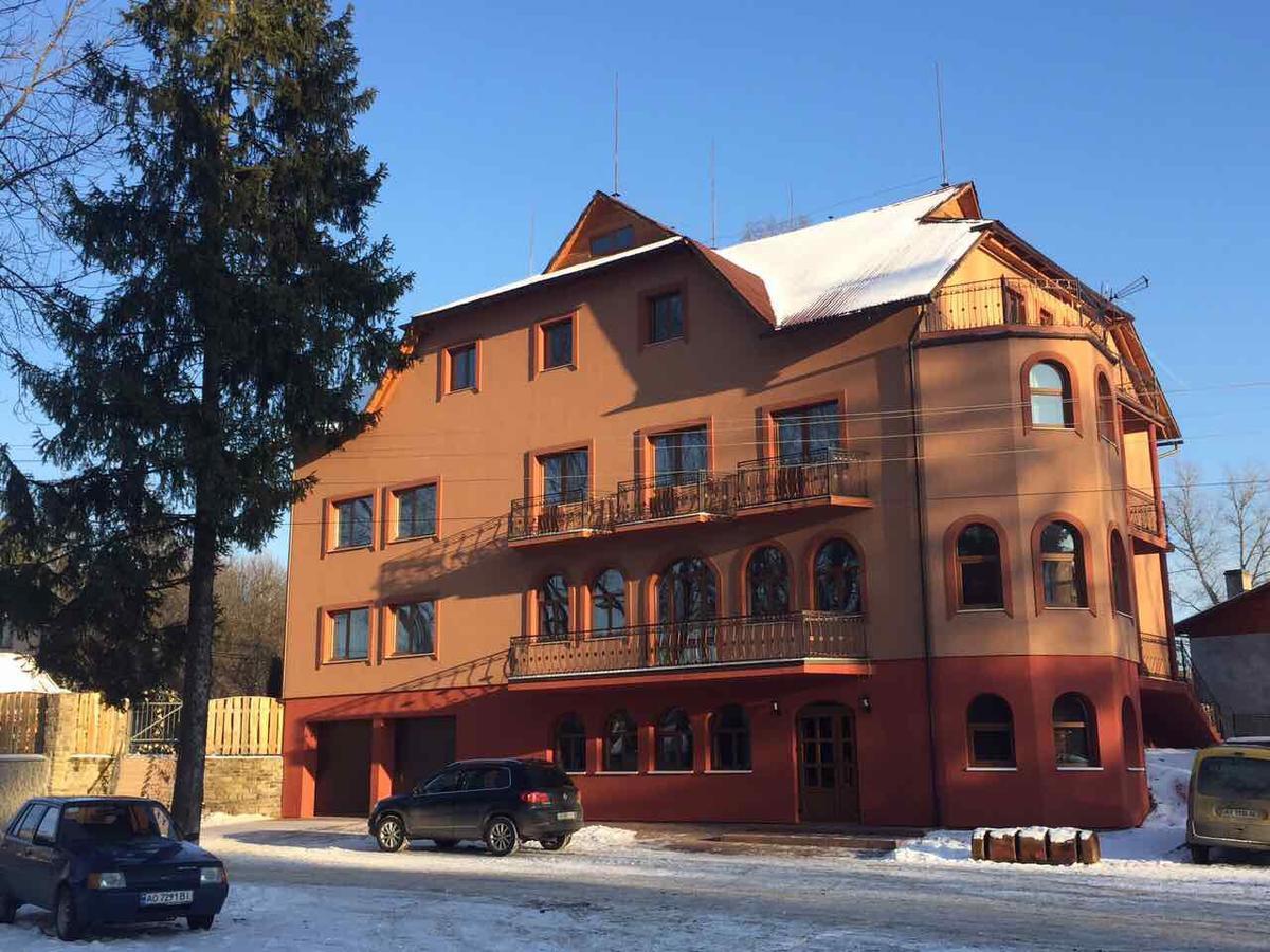 Franc Hotel Yasinia Bagian luar foto