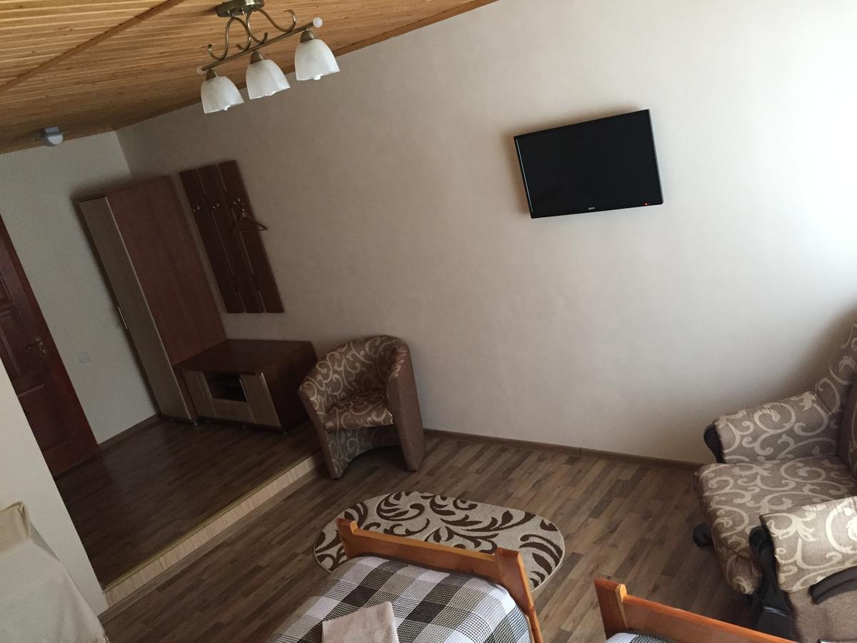 Franc Hotel Yasinia Bagian luar foto
